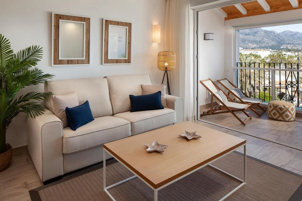 Frontline Beach & Sea Views - 2 Bedrooms - 2 Bathrooms - Puerto Banus Apartment Marbella