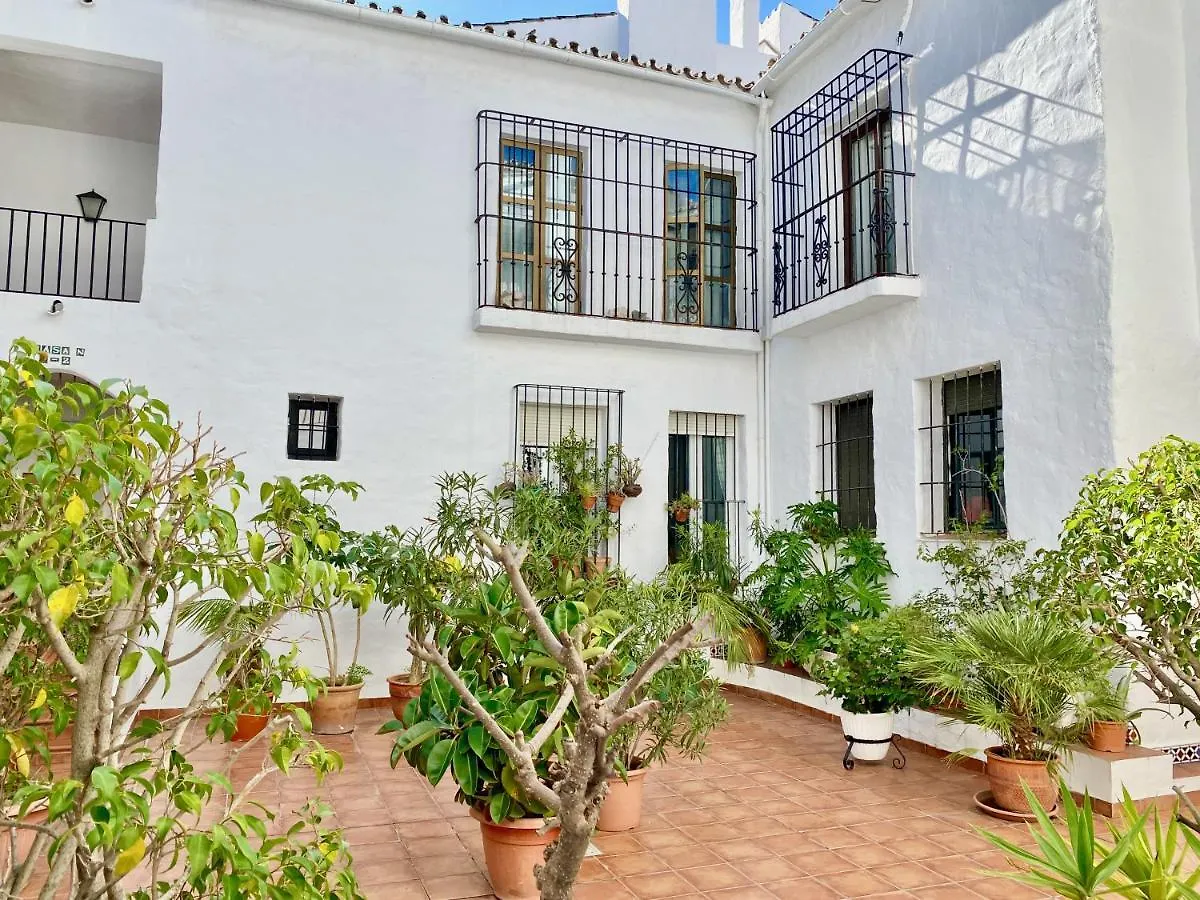 Frontline Beach & Sea Views - 2 Bedrooms - 2 Bathrooms - Puerto Banus Apartment Marbella 0*,